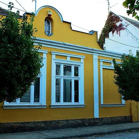 Happy Colours In Old Town Διαμέρισμα Κεσκεμέτ Εξωτερικό φωτογραφία